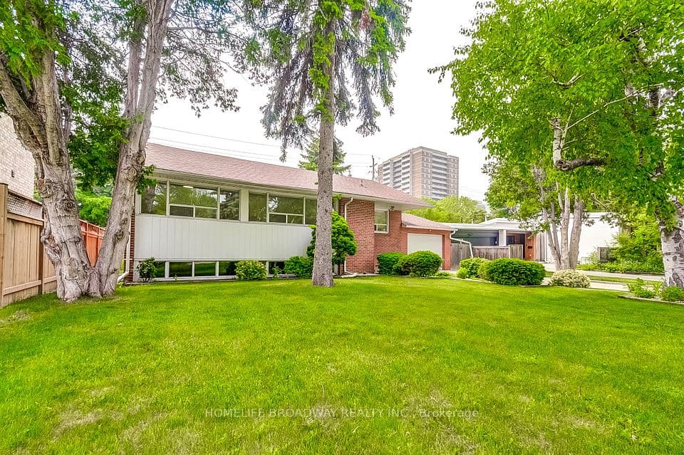 45 Hurlingham Crescent, Toronto, ON M3B 2P9 – photo 2