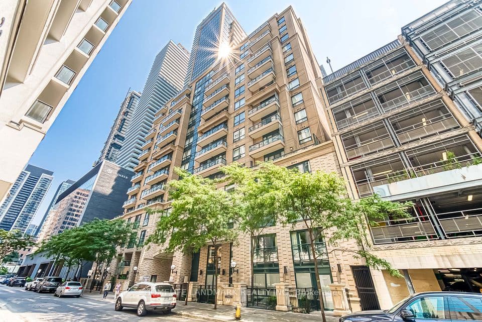 35 Hayden Street 2701, Toronto, ON M4Y 3C3 – main photo