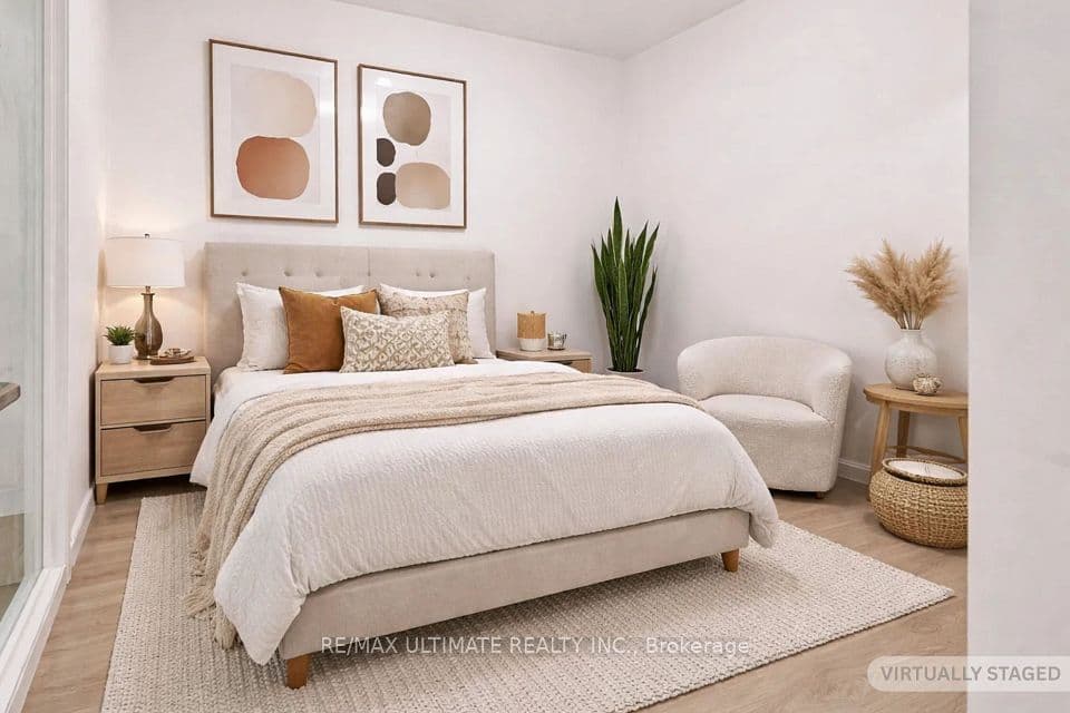 8 WIDMER Street 515, Toronto, ON M5V 2E7 – main photo