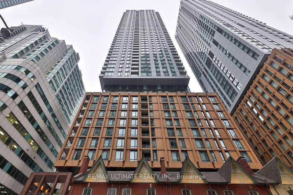 8 WIDMER Street 515, Toronto, ON M5V 2E7 – photo 2
