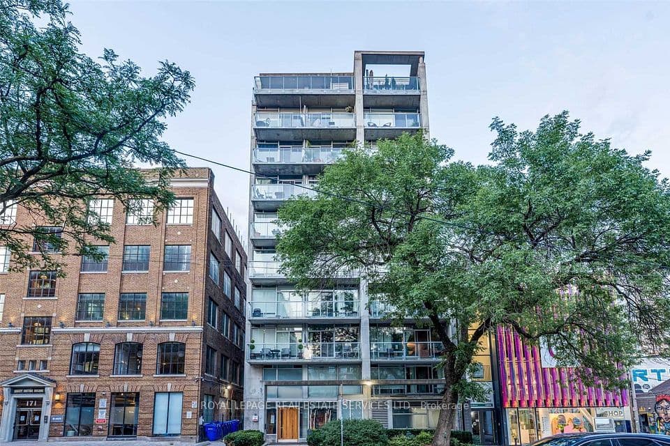 169 John Street 804, Toronto, ON M5T 1X3 – main photo
