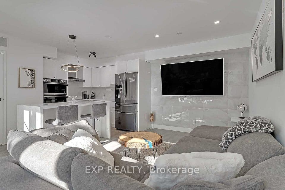 50 East Liberty Street 1111, Toronto, ON M6K 3P3 – main photo