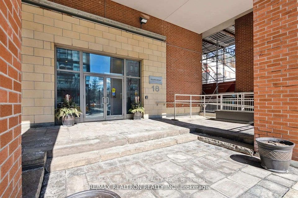 18 Merton Street 906, Toronto, ON M4S 3G9 – photo 2