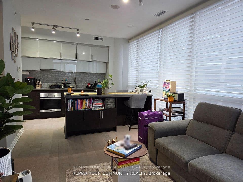 8 Mercer Street 1208, Toronto, ON M5V 0C4 – main photo