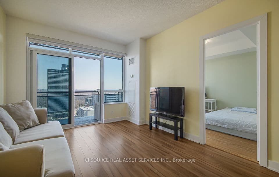 28 Linden Street 2303, Toronto, ON M4Y 0A4 – photo 3