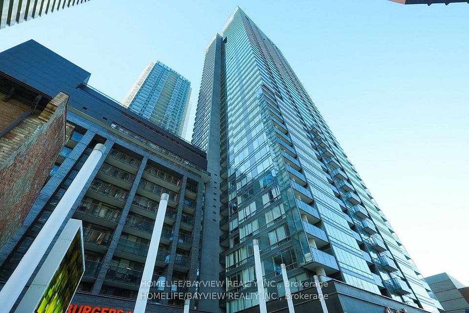 295 Adelaide Street W 316, Toronto, ON M5V 1P7 – main photo
