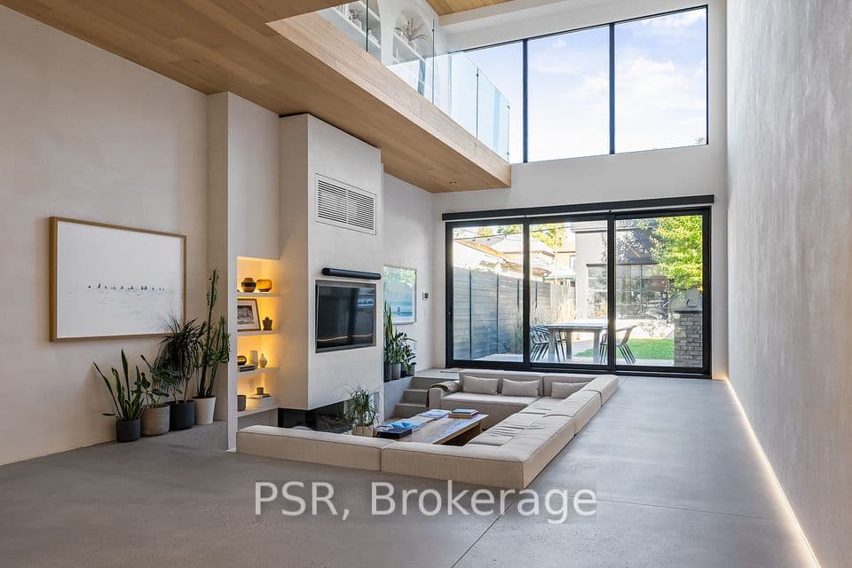 53 Palmerston Avenue, Toronto, ON M6J 2J2 – main photo