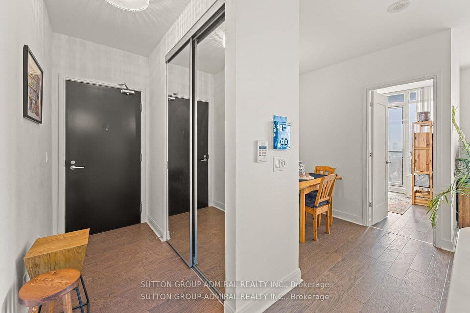 825 Church Street 2106, Toronto, ON M4W 3Z4 – photo 2