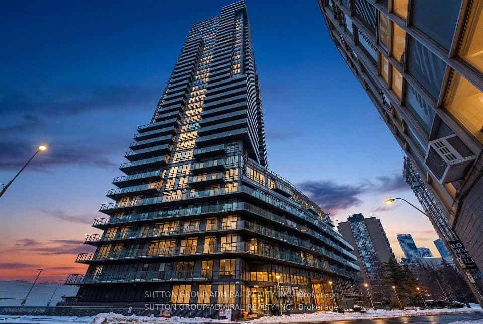 825 Church Street 2106, Toronto, ON M4W 3Z4 – main photo