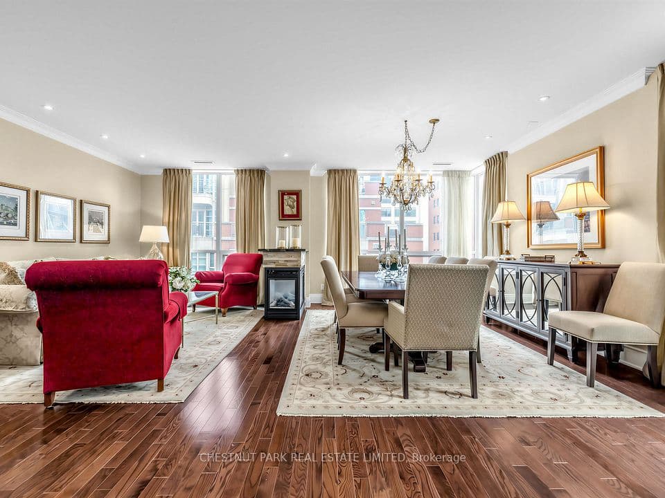 55 Delisle Avenue 901, Toronto, ON M4V 1S8 – main photo