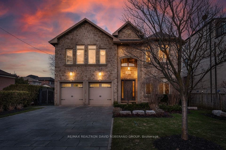 3 Dunsmore Gardens, Toronto, ON M3H 3M1 – main photo