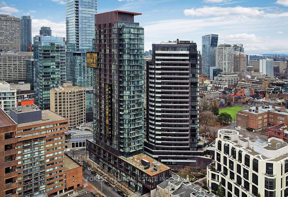 32 Davenport Road 2407, Toronto, ON M5R 0B5 – main photo