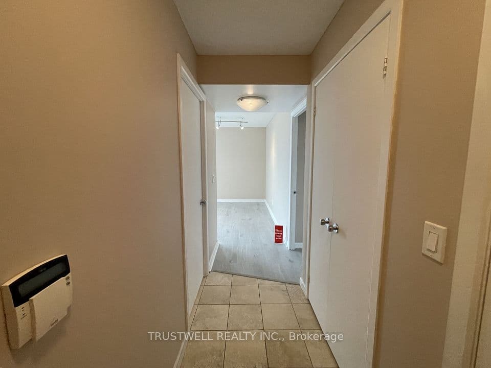 8 Park Road 1905, Toronto, ON M4W 3S5 – photo 3