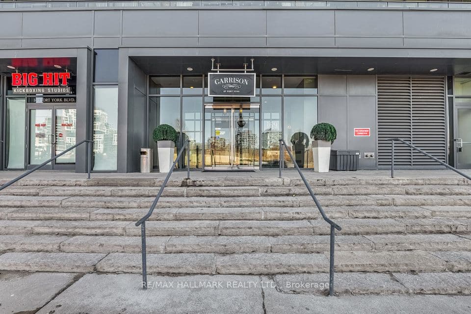 169 Fort York Boulevard 913, Toronto, ON M5V 0C8 – photo 2