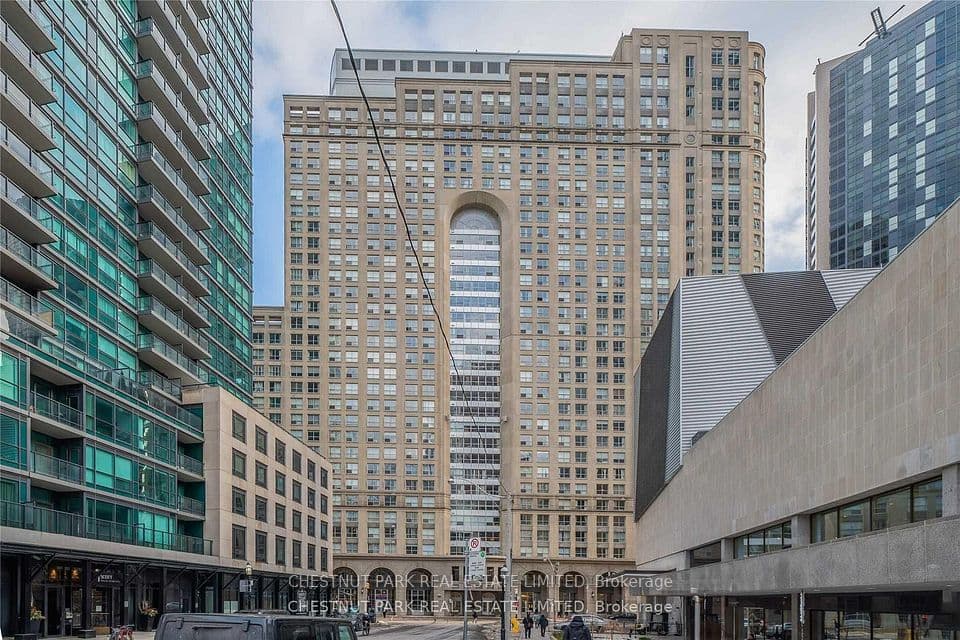25 The Esplanade 2107, Toronto, ON M5E 1W5 – photo 2