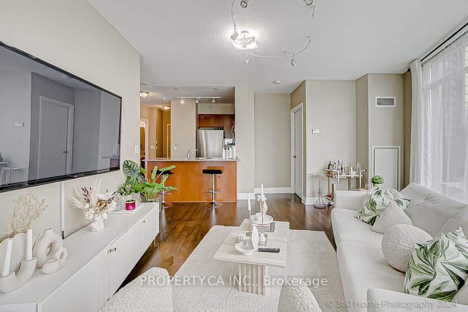 8 Scollard Street 702, Toronto, ON M5R 1M2 – photo 3