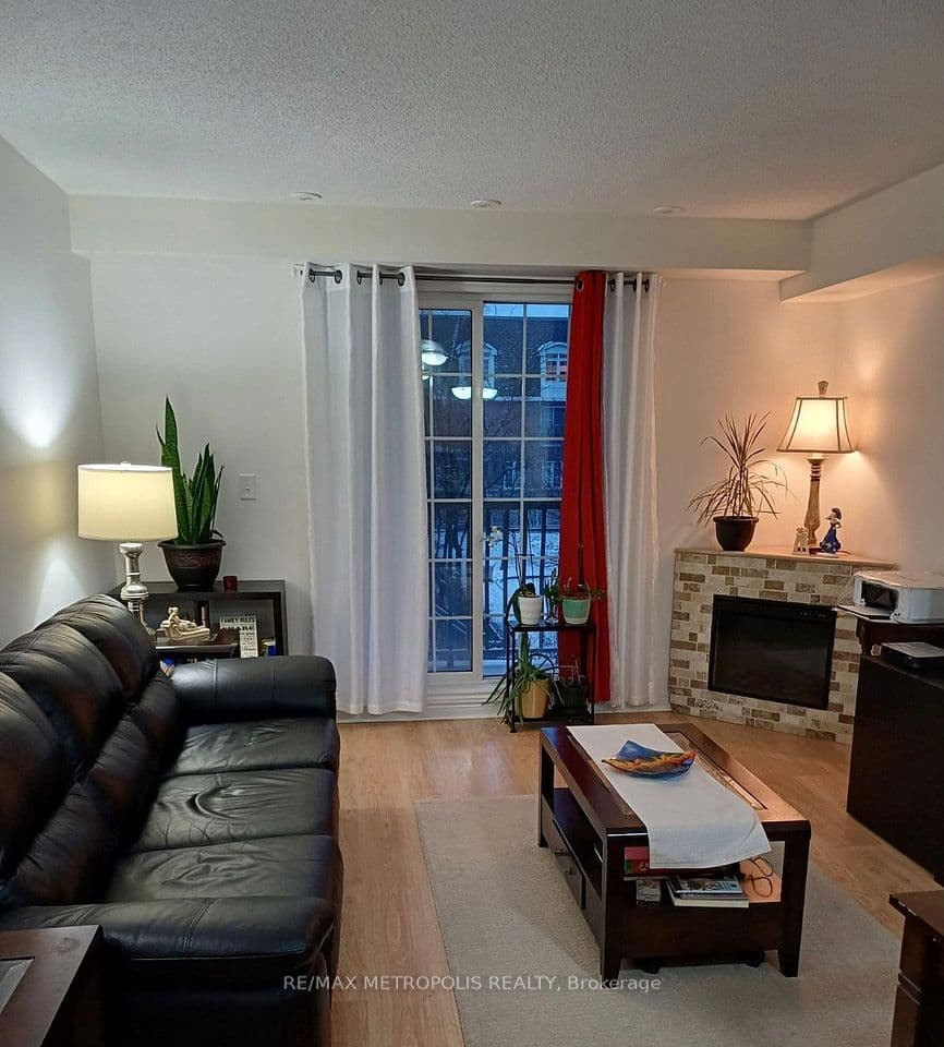 45 Cedarcroft Boulevard 12, Toronto, ON M2R 3Y2 – photo 2