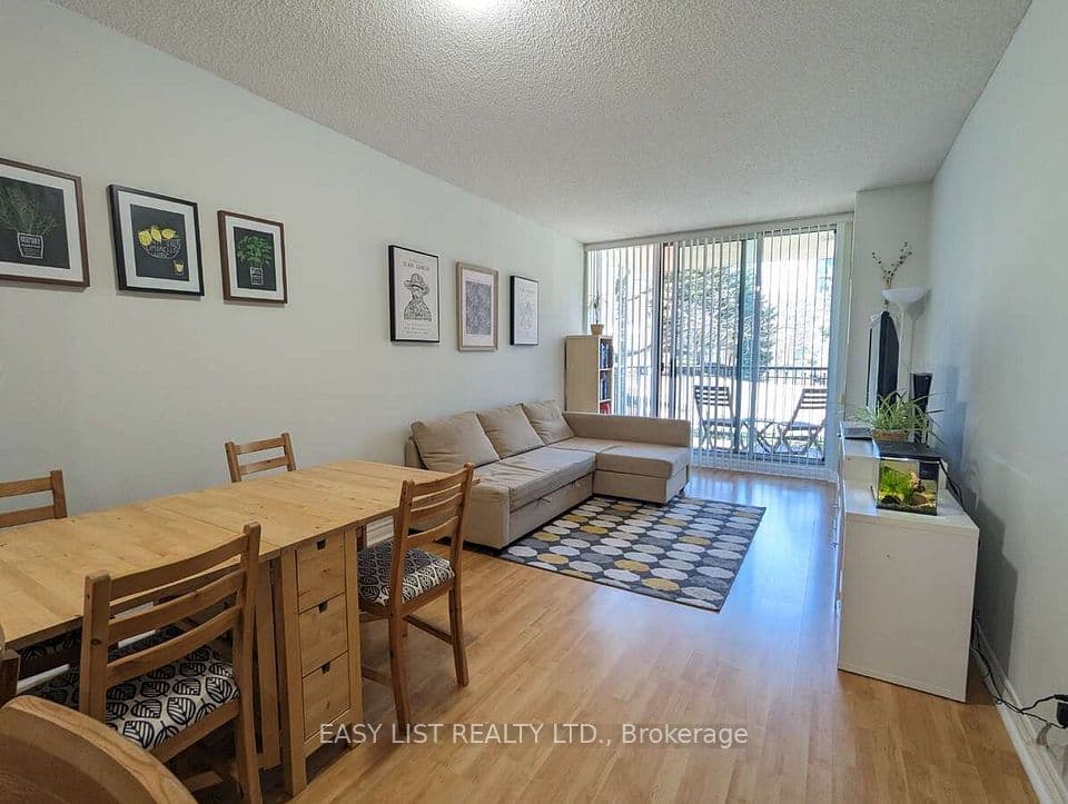 38 William Carson Crescent 222, Toronto, ON M2P 2H2 – photo 2