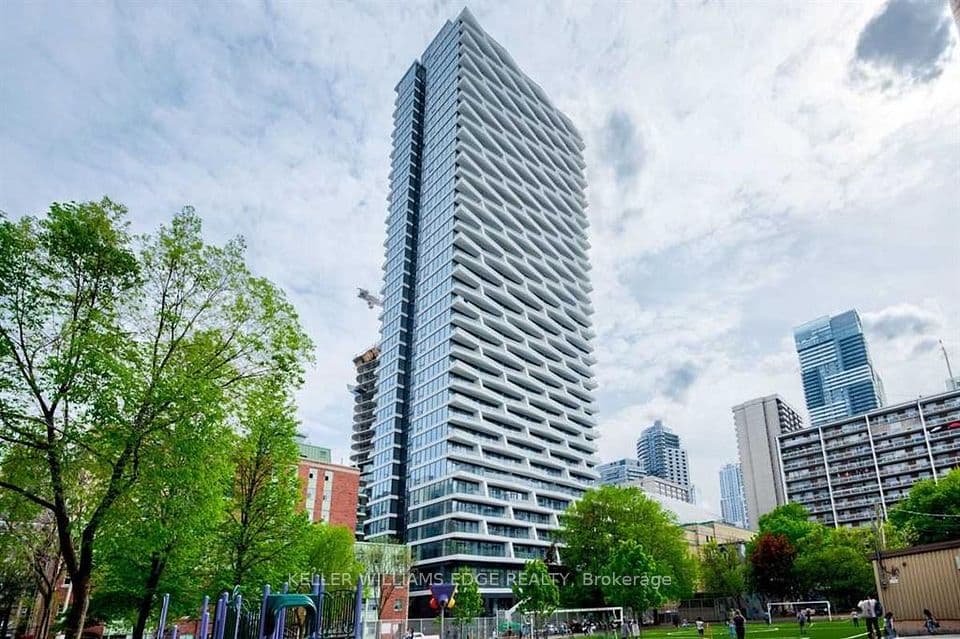 85 Wood Street 3609, Toronto, ON M4Y 0E8 – main photo