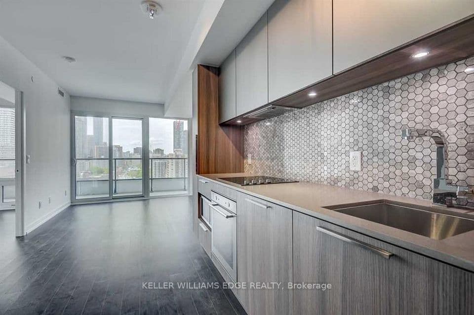 85 Wood Street 3609, Toronto, ON M4Y 0E8 – photo 2