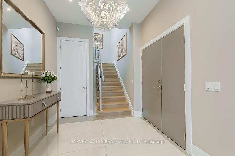 99 John Street 4801, Toronto, ON M5V 0S6 – main photo