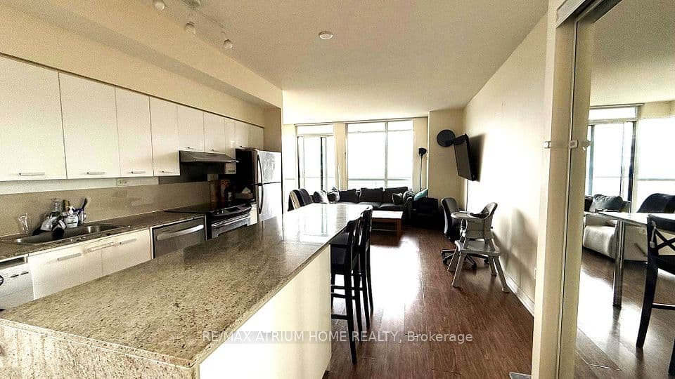 29 Singer Court 2605, Toronto, ON M2K 0B3 – photo 3