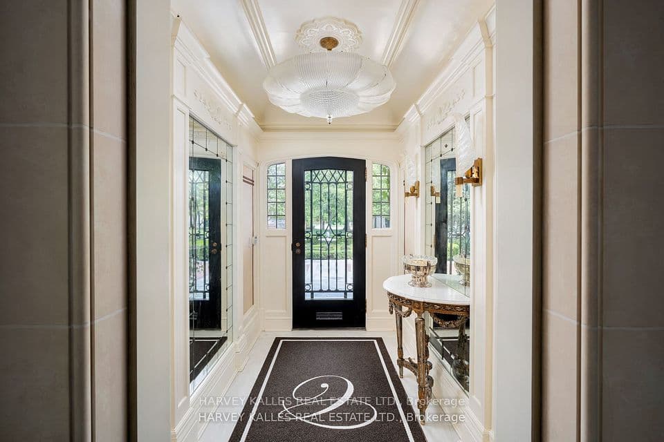 175 Teddington Park Avenue, Toronto, ON M4N 2C8 – photo 2