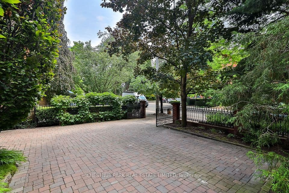 46 Lowther Avenue, Toronto, ON M5R 1C6 – photo 3