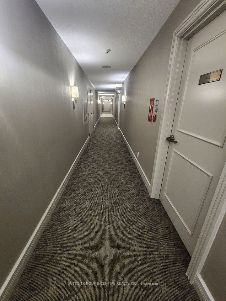 265 Ridley Boulevard 1803, Toronto, ON M5M 4N8 – photo 3
