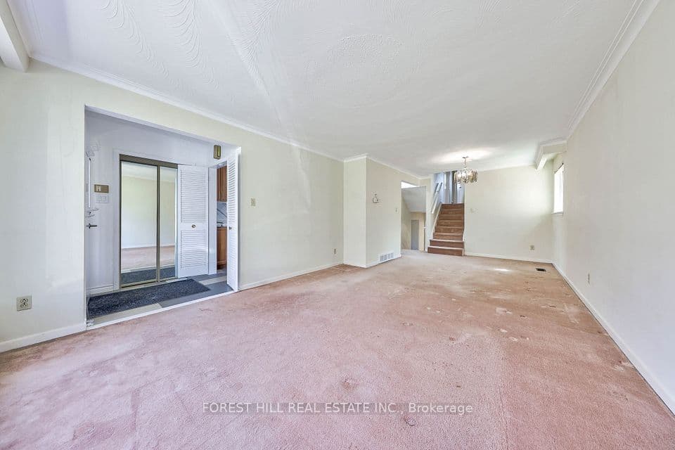 63 Hopperton Drive, Toronto, ON M2L 2S7 – photo 3