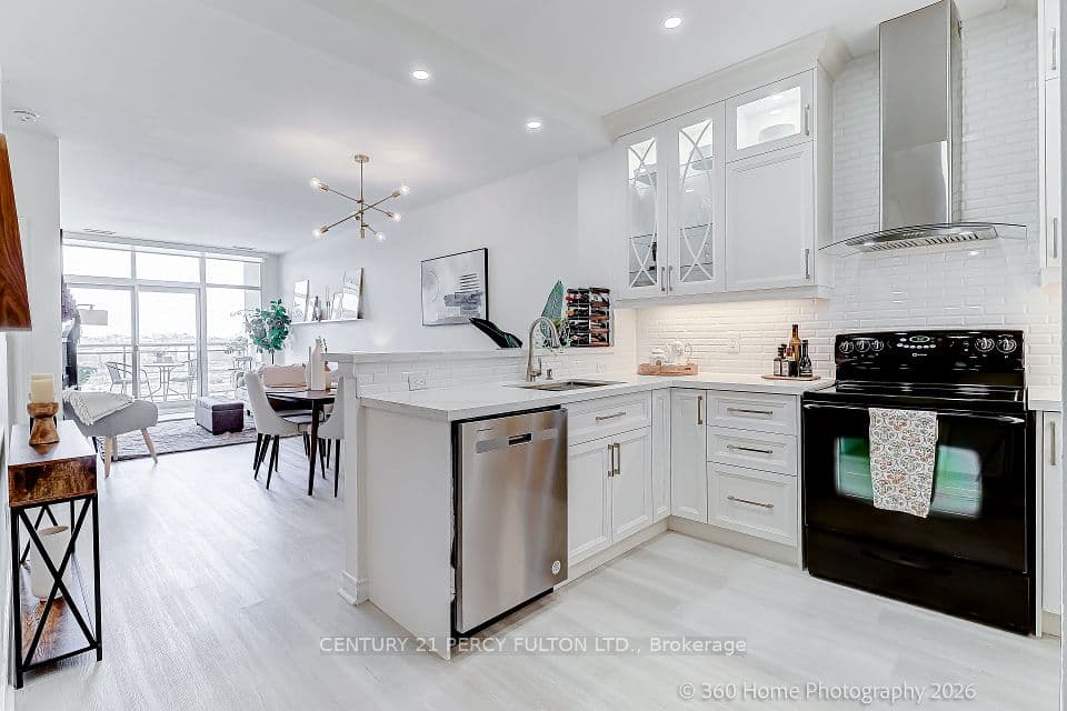 1 Leaside Park Drive 604, Toronto, ON M4H 1R1 – main photo