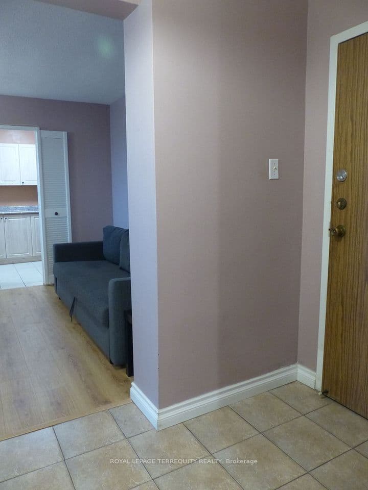 177 Linus Road 906, Toronto, ON M2J 4S5 – main photo
