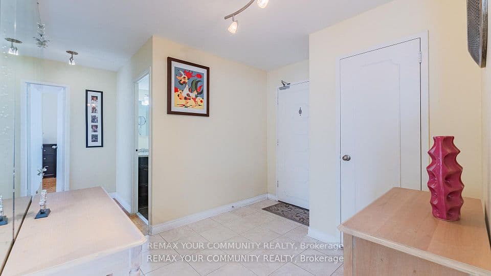 115 Antibes Drive 702, Toronto, ON M2R 2Y9 – photo 2