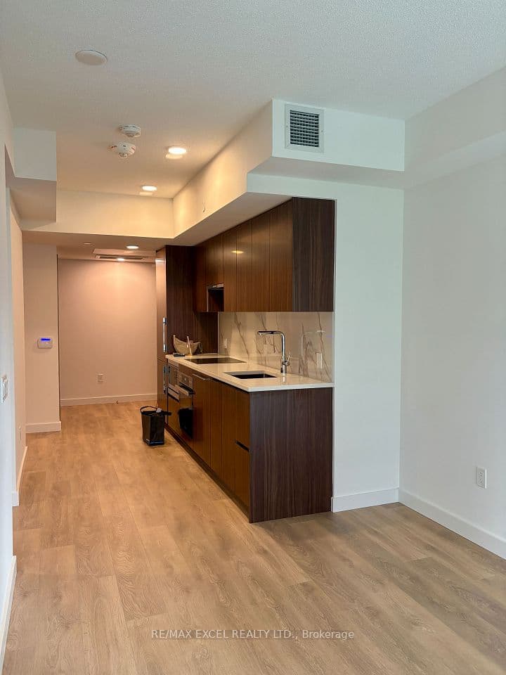 3 Concord Cityplace Way 627, Toronto, ON M5V 0X4 – photo 3