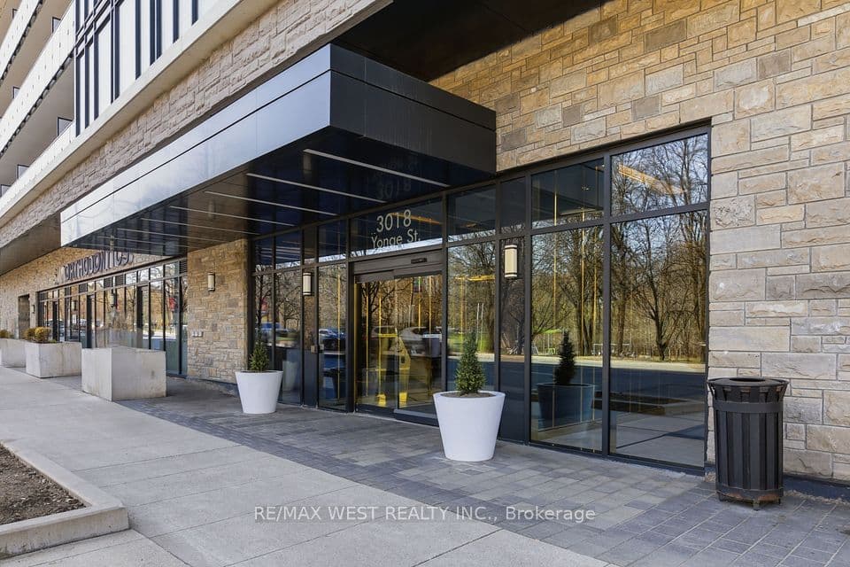 3018 Yonge Street 617, Toronto, ON M4N 2K8 – main photo