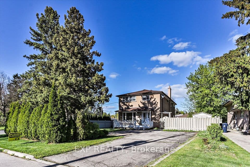 38 Logandale Road, Toronto, ON M2N 4H4 – main photo