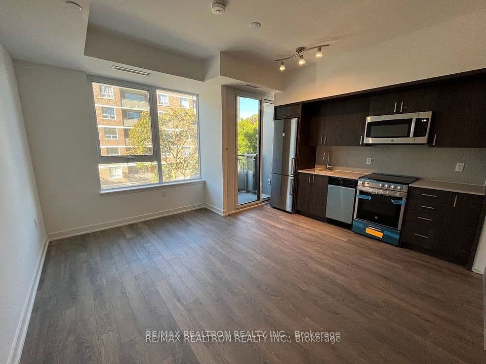 1 Cardiff Road 308, Toronto, ON M4P 0G2 – main photo