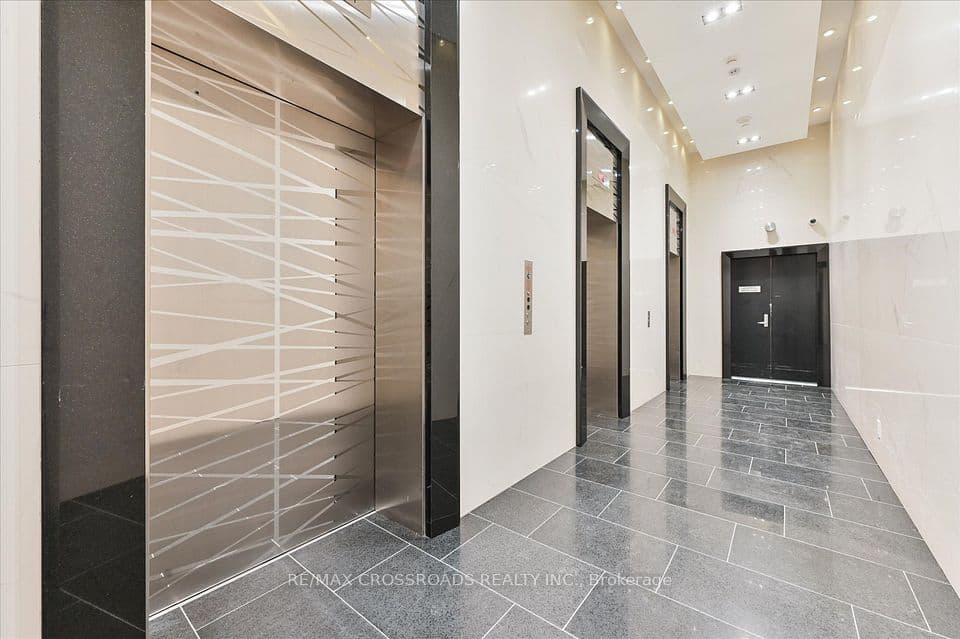224 King Street W 3006, Toronto, ON M5H 0A6 – photo 3