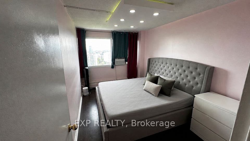 725 Donmills Road 2506, Toronto, ON M3C 1S8 – photo 3