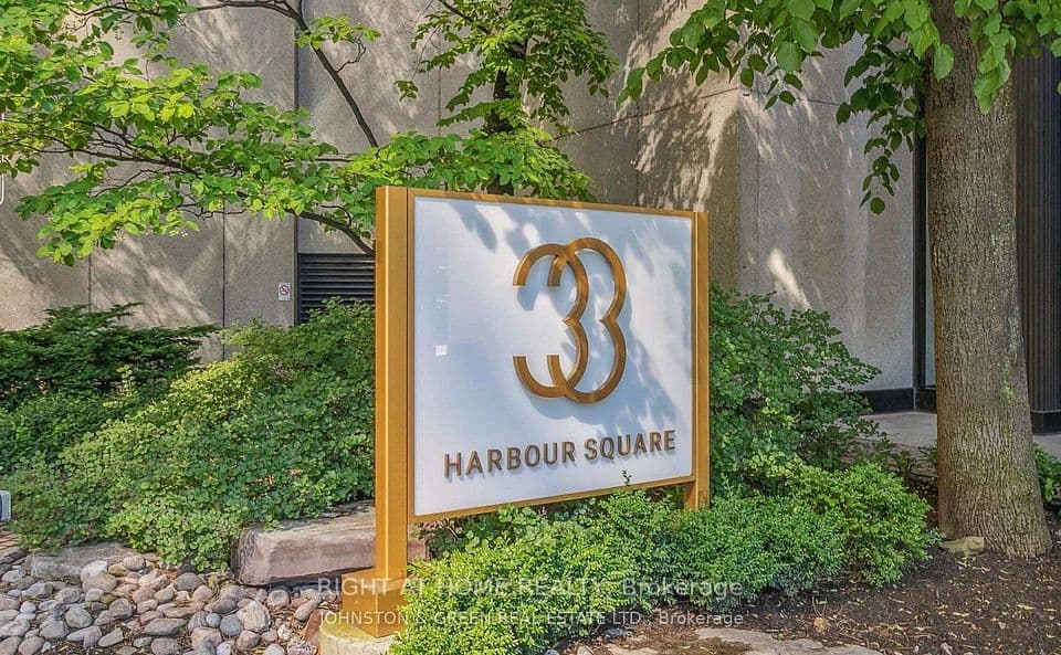 33 Harbour Square 1803, Toronto, ON M5J 2G2 – main photo