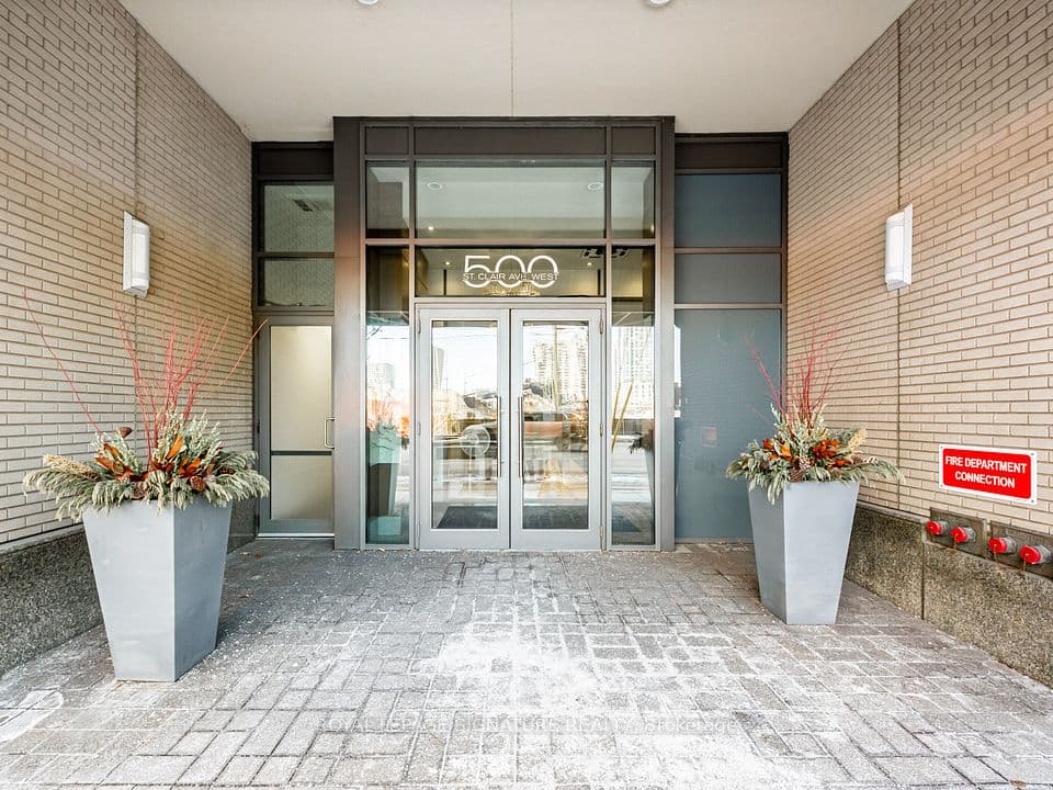 500 St Clair Avenue W 1607, Toronto, ON M6C 1A8 – photo 2