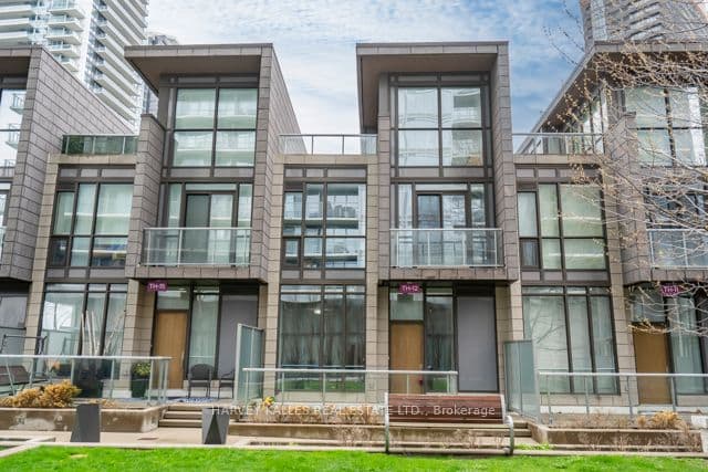 121 McMahon Drive TH12, Toronto, ON M2K 0C2 – main photo