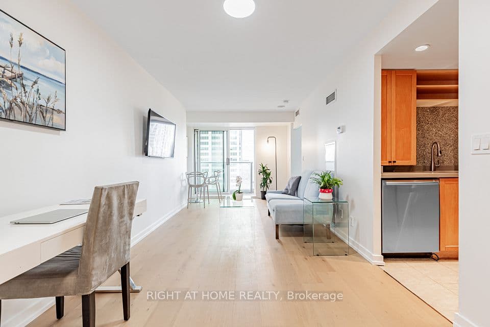 8 Park Road 3116, Toronto, ON M4W 3S5 – photo 3