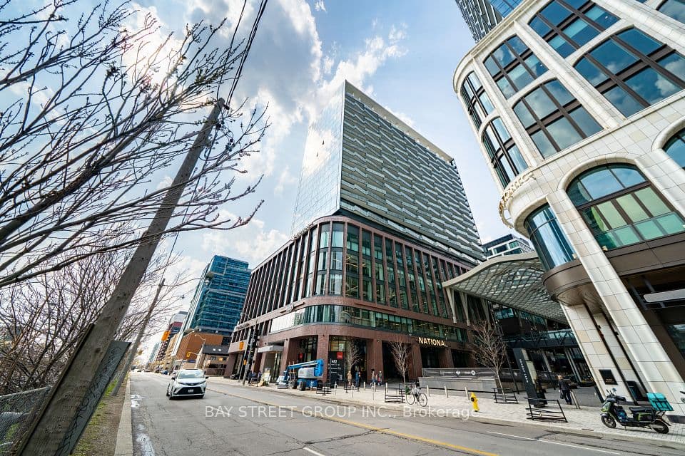 480 Front Street W 801, Toronto, ON M5V 0V5 – main photo