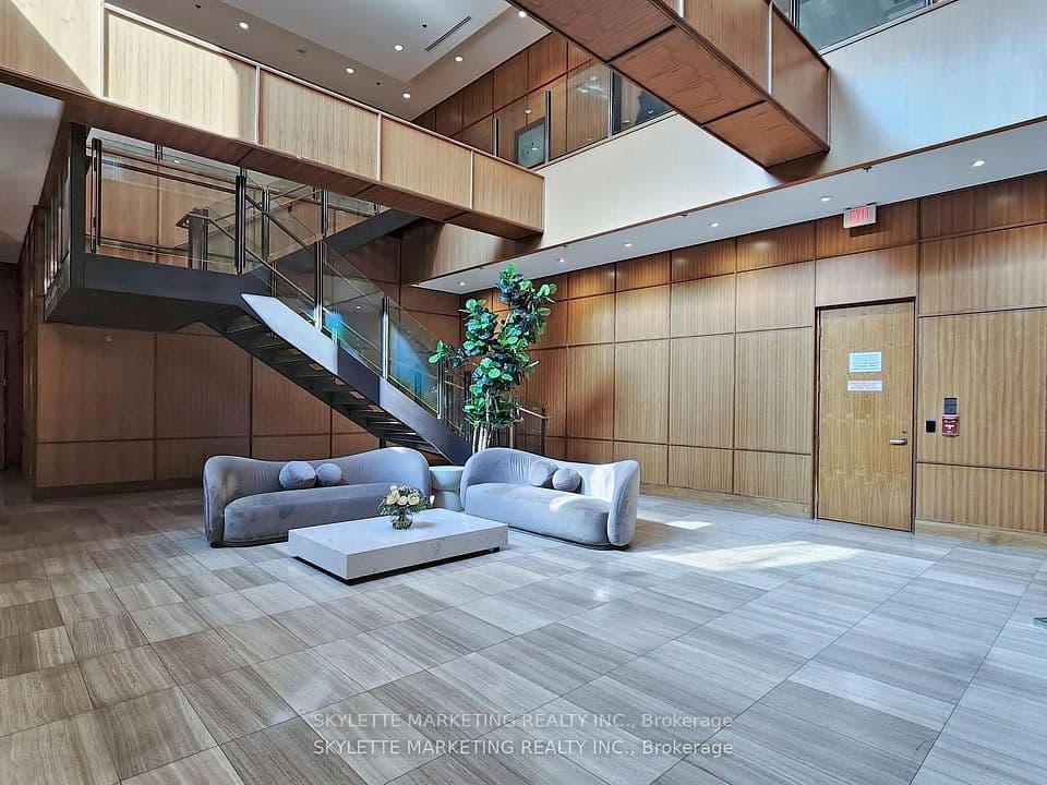 111 St Clair Avenue W 1128, Toronto, ON M4V 1N5 – photo 2