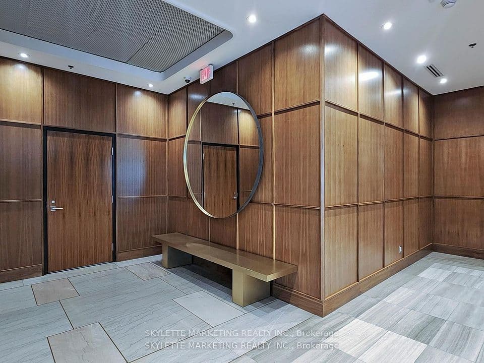 111 St Clair Avenue W 1128, Toronto, ON M4V 1N5 – photo 3