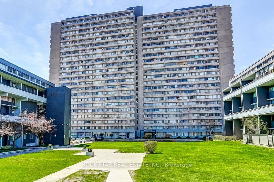 10 Sunny Glenway 708, Toronto, ON M3C 2Z3 – main photo