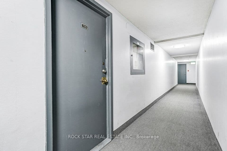10 Sunny Glenway 708, Toronto, ON M3C 2Z3 – photo 3