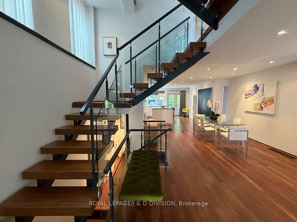 44 Standish Avenue, Toronto, ON M4W 3B1 – photo 3