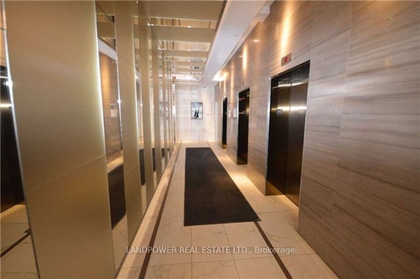 1 The Esplanade 2707, Toronto, ON M5E 0A8 – photo 3